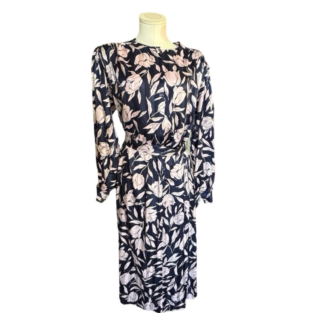 Vintage 90's Evan Picone  Navy Blue and Pink Floral skirt Set - Large